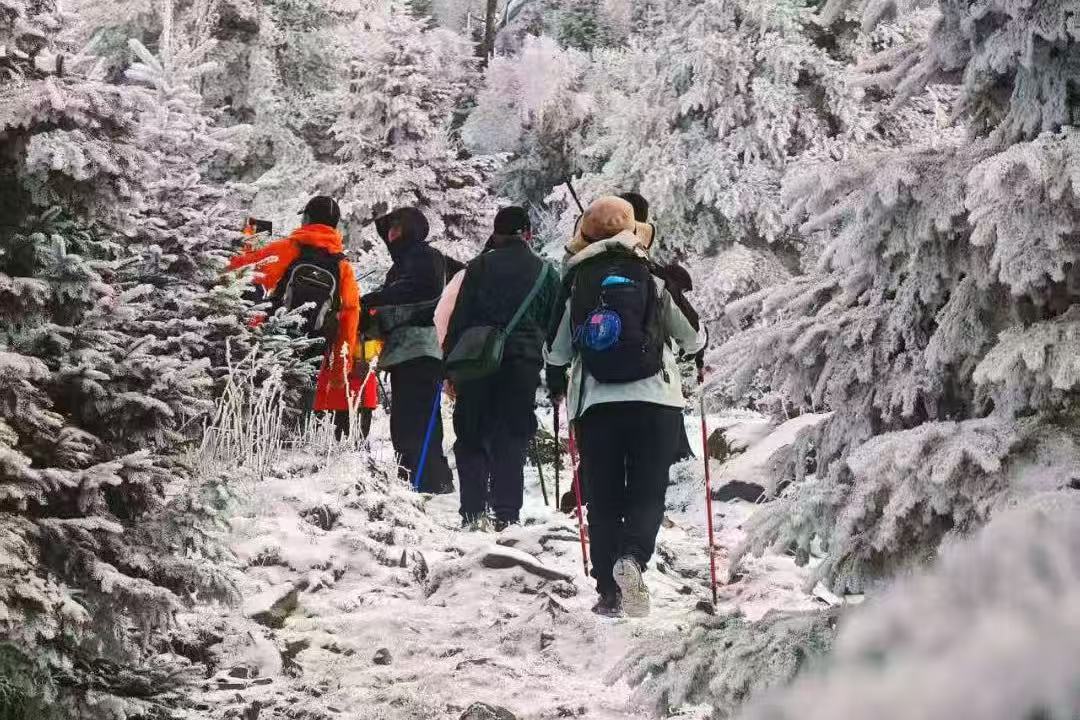虎脸瀑布亲子徒步